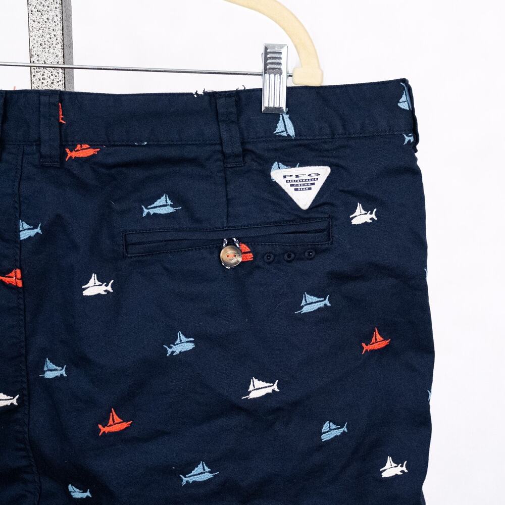Columbia PFG Men's 10" Shorts Size 42 Nautical Beach Fish Boating Coastal Preppy